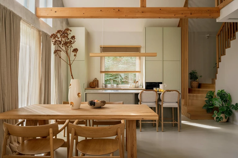 Podróże, sztuka i wabi sabi, czyli dom w Osowcu od DO.NUS studio