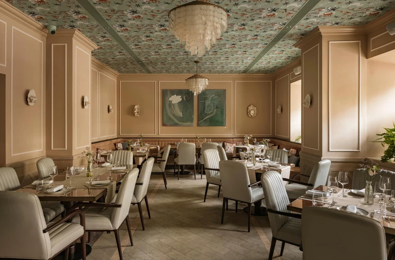 Ten hotel w Krakowie zachwyca historią i wnętrzami barokowej kaplicy