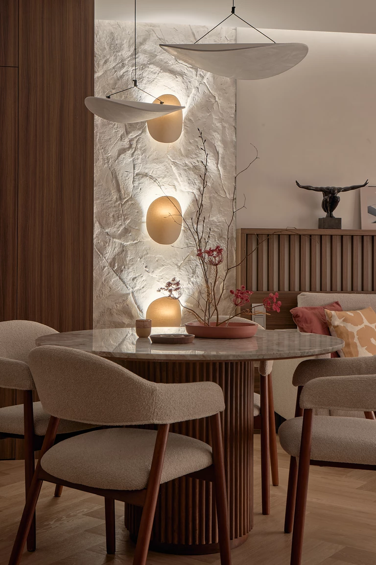 W rytmie światła i detalu. Wnętrze w gdańskiej Letnicy według pracowni Lussoo