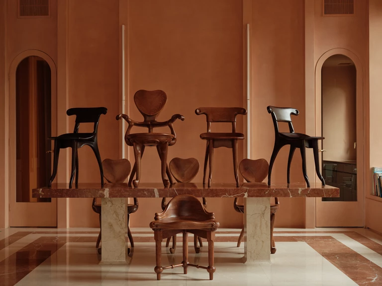 Projekty Gaudíego w Twoim domu? Ikoniczne meble w sprzedaży