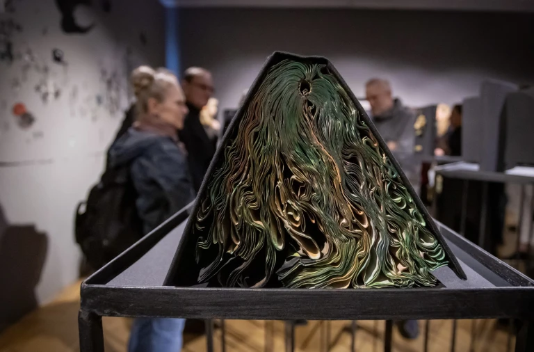 Nie przegap: Wystawa „7 opowiadań” w Muzeum Rzeźby Alfonsa Karnego w Białymstoku