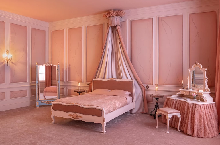 Pobyt w sypialni Cathy z „Wichrowych Wzgórz”. I to za darmo