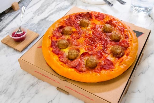  Unusual cooperation between IKEA and Pizza Hut