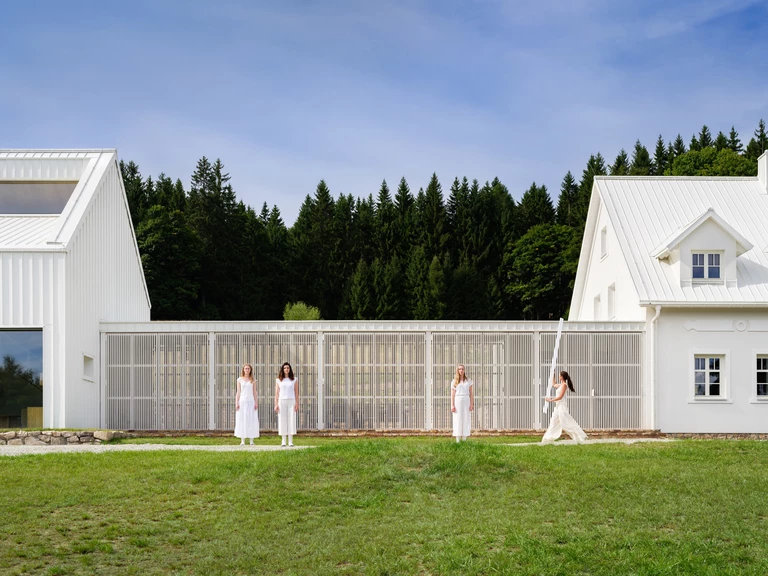 (nie)mały, biały domek w Sudetach