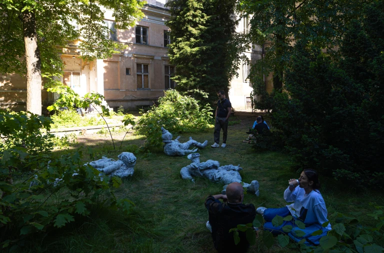 NADA Villa Warsaw powraca! 50 galerii sztuki współczesnej w zabytkowej willi