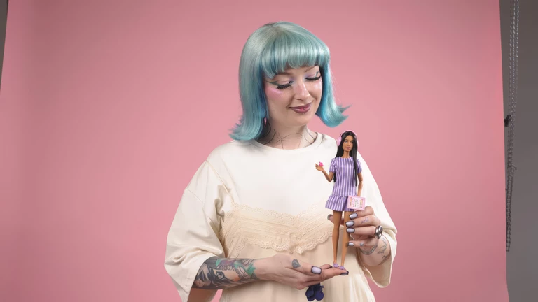 Red Lipstick Monster ambasadorką Barbie w spektrum autyzmu