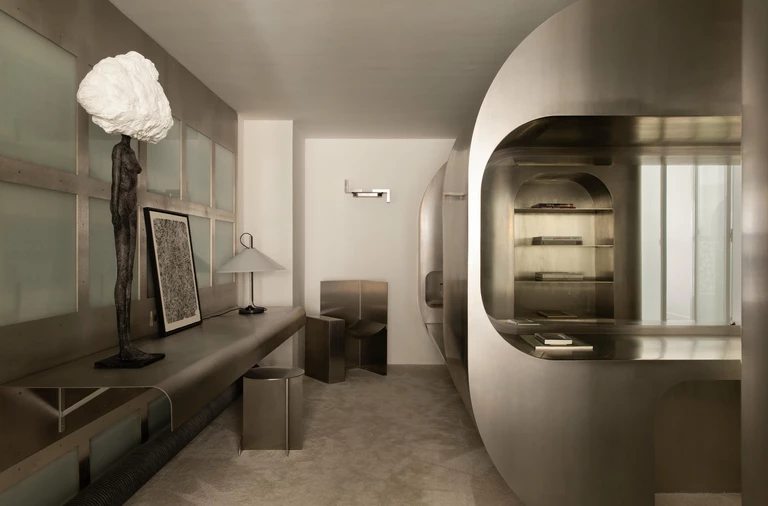 Paryskie biuro Karla Lagerfelda jest do wynajęcia. Zaglądamy do środka