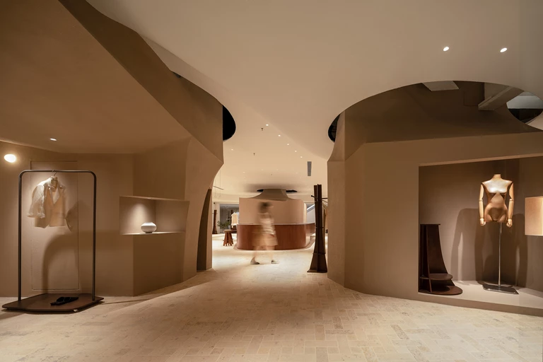 Architektura muśnięta wiatrem. Nowy butik MOMO ERA w Szanghaju