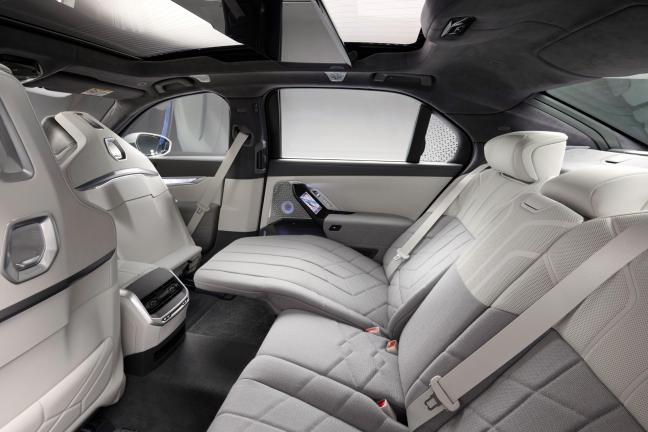 BMW serii 7. Executive Lounge i topowa wersja napędowa i7 M70 gwarantują nowy poziom luksusu