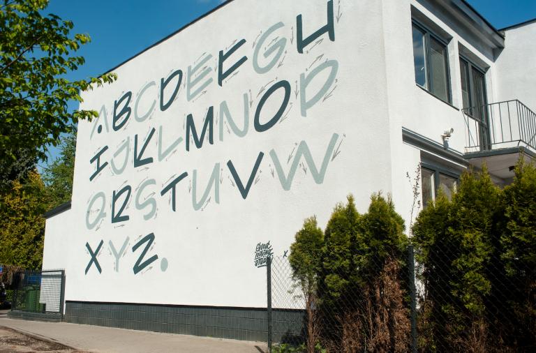Nowy mural na Saskiej Kępie