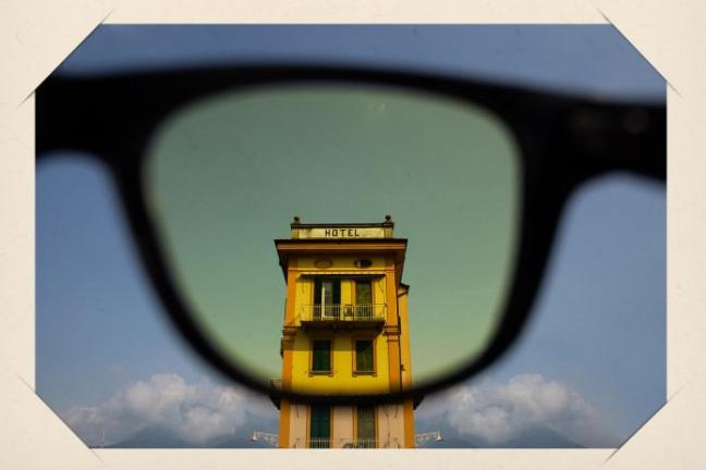Okulary, dzięki którym świat będzie przypominał filmy Wesa Andersona