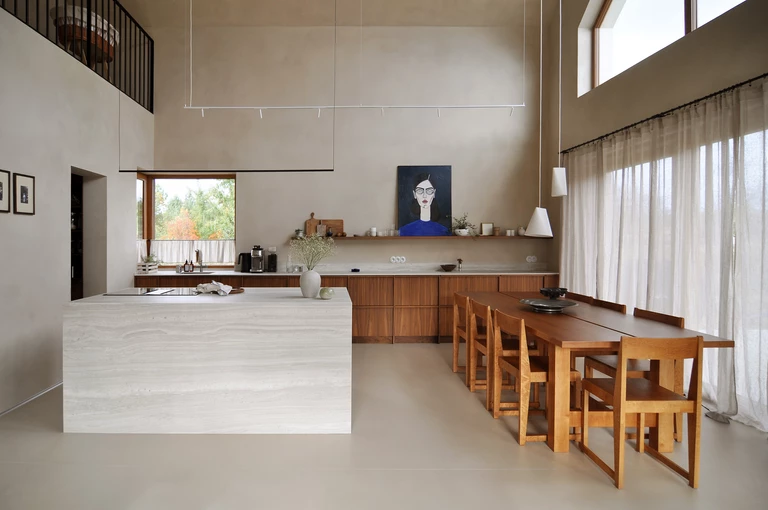 Kadr na miękkie oblicze minimalizmu w domu pod Wrocławiem