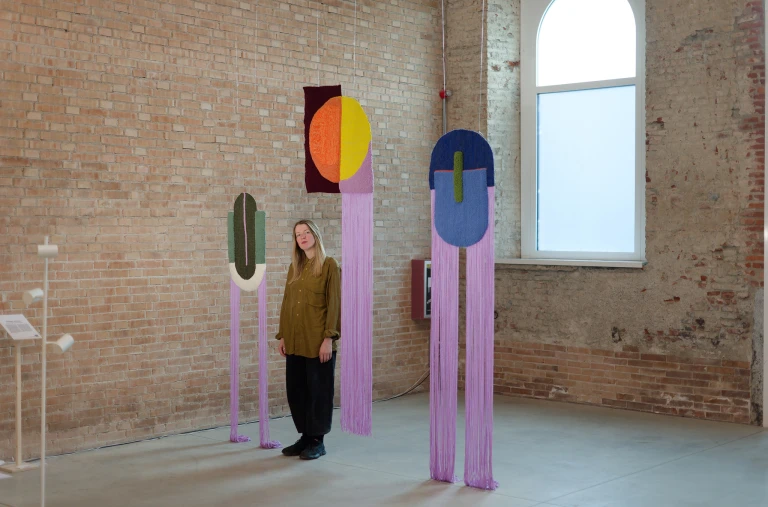 Tkane podróże w czasie. Małgorzata Truszkowska prezentuje kolejną odsłonę projektu „Crafting Connections”