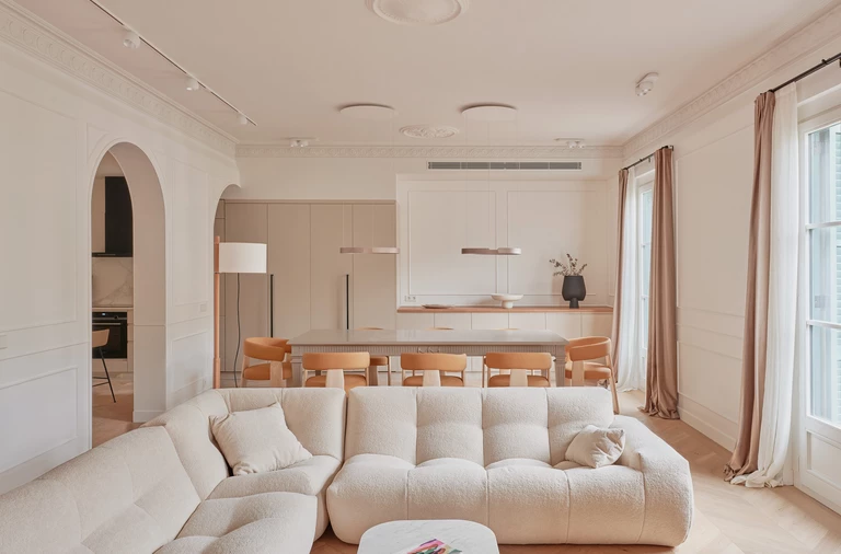 Smok, który przynosi szczęście mieszkańcom dawnego biura