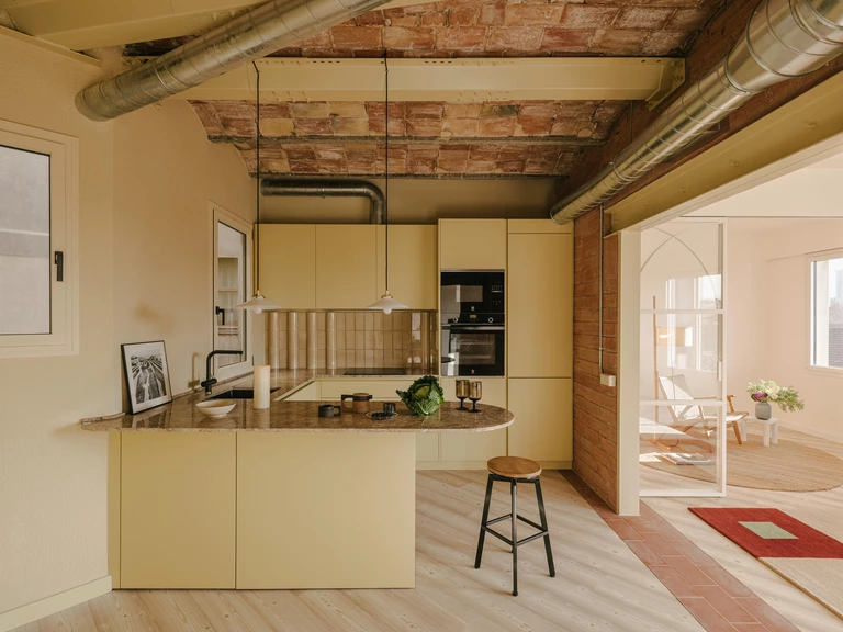 Industrialne akcenty i czułe pastele w mieszkaniu od SIGLA Studio