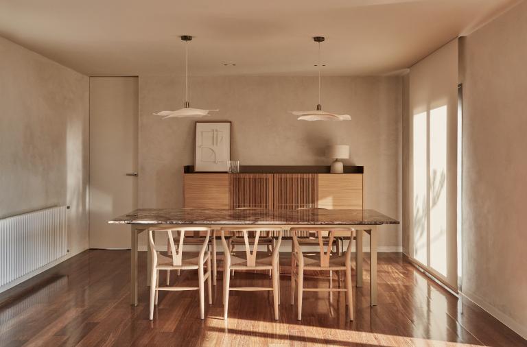 Minimalism in Valencia: an idea for a family home