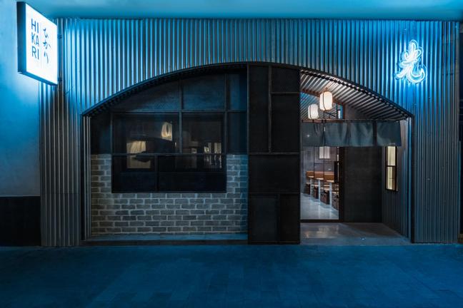 Masquespacio designs Hikari, Yakitori bar