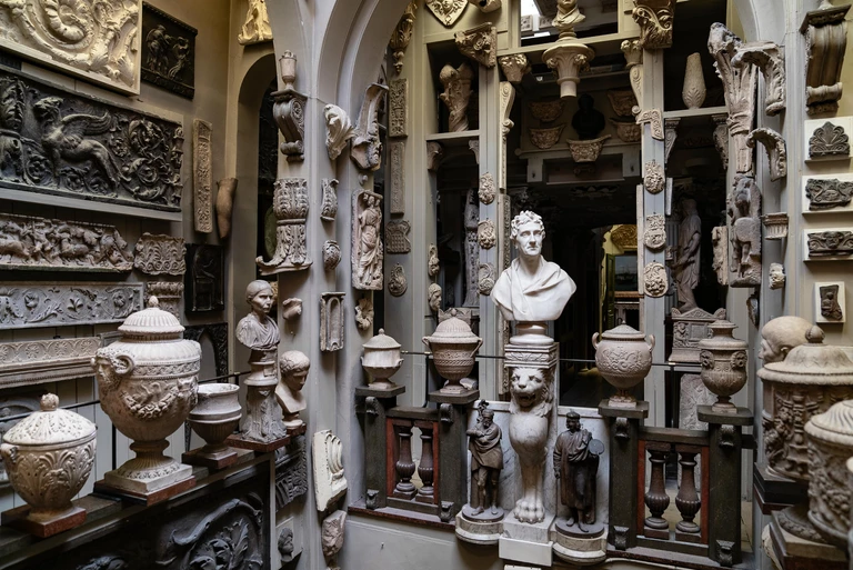 Niezwykła wystawa w Londynie. Brytyjski mistrz baroku w domu-labiryncie