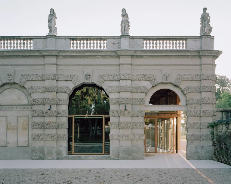 Drugie życie włoskiej willi. Powstało tu nowoczesne centrum biurowo-usługowe