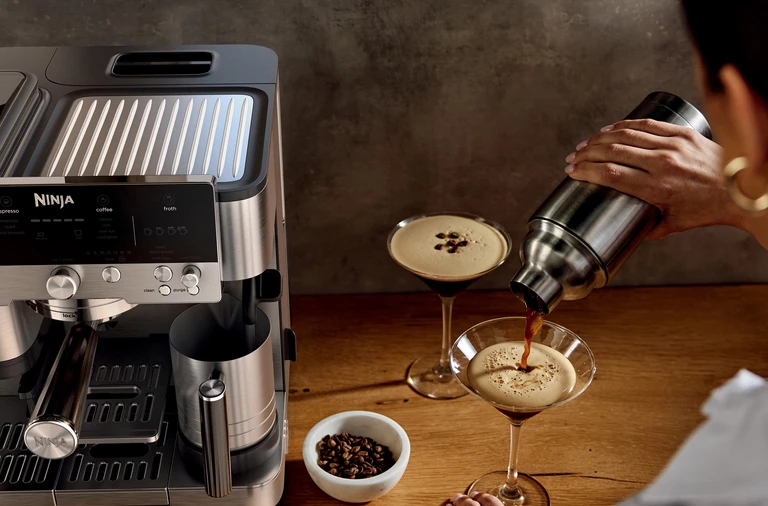 Obudź w sobie wewnętrznego baristę z ekspresami Ninja Luxe Café 