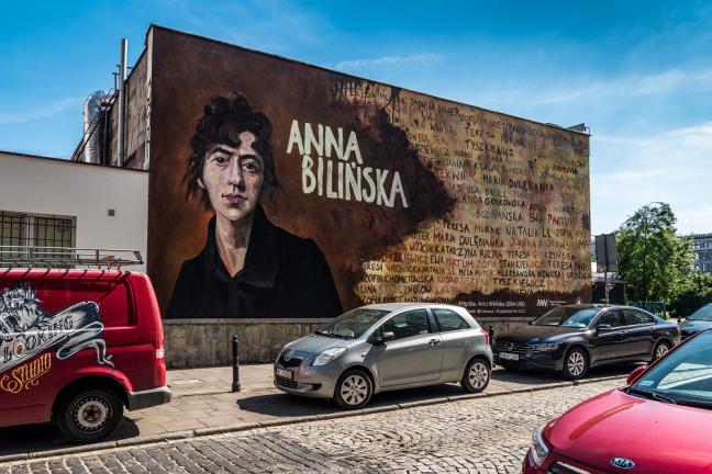 Mural z Anną Bilińską na Smolnej