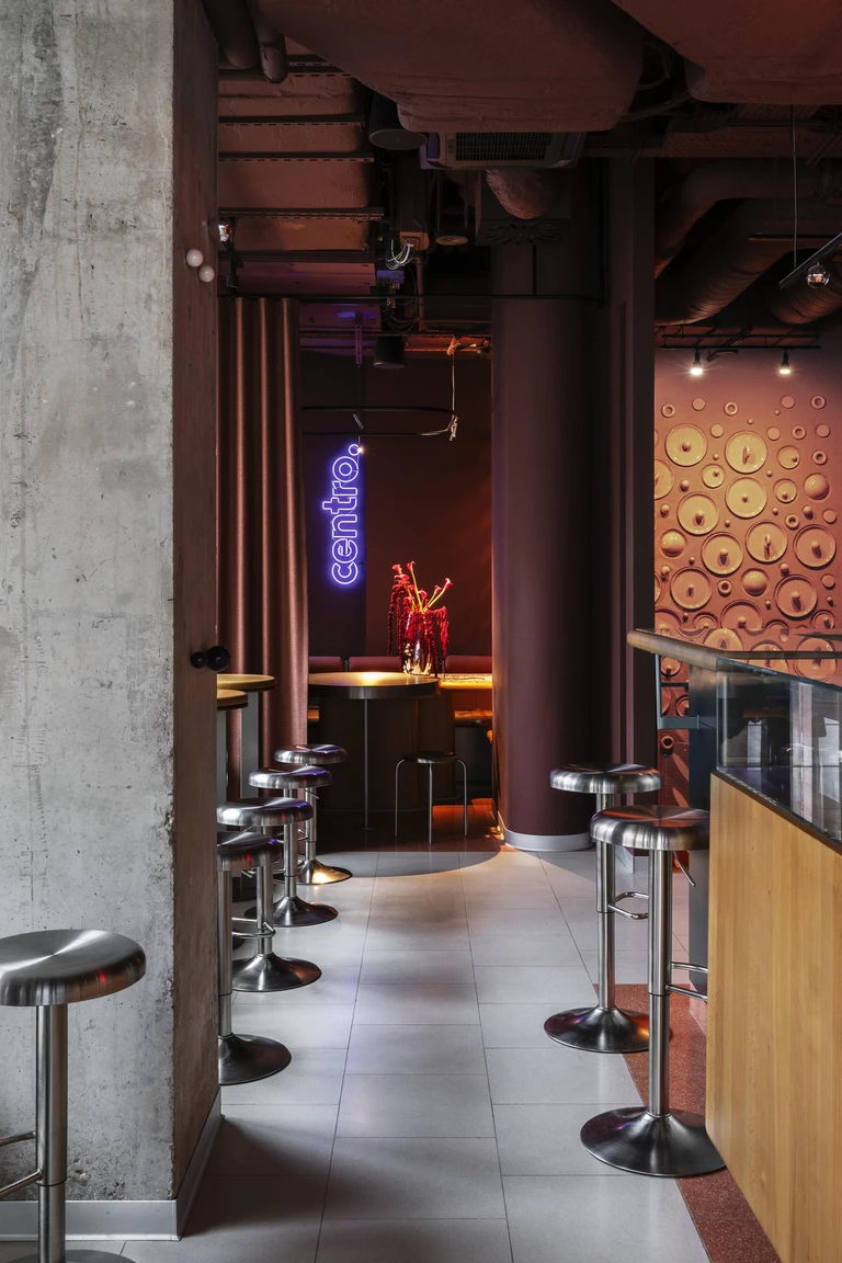 Italia, modernizm i talerze na ścianach. Bistro Va Bene Centro w Warszawie