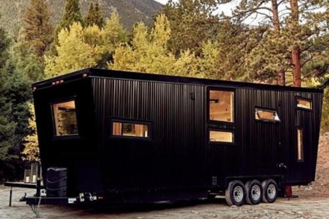 Mobile home inspired by the series Mad Men
