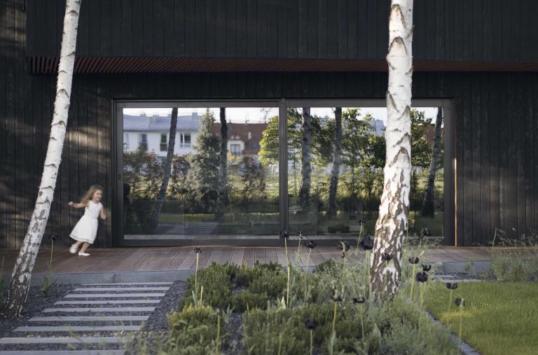 Shou Sugi Ban House pod Warszawą