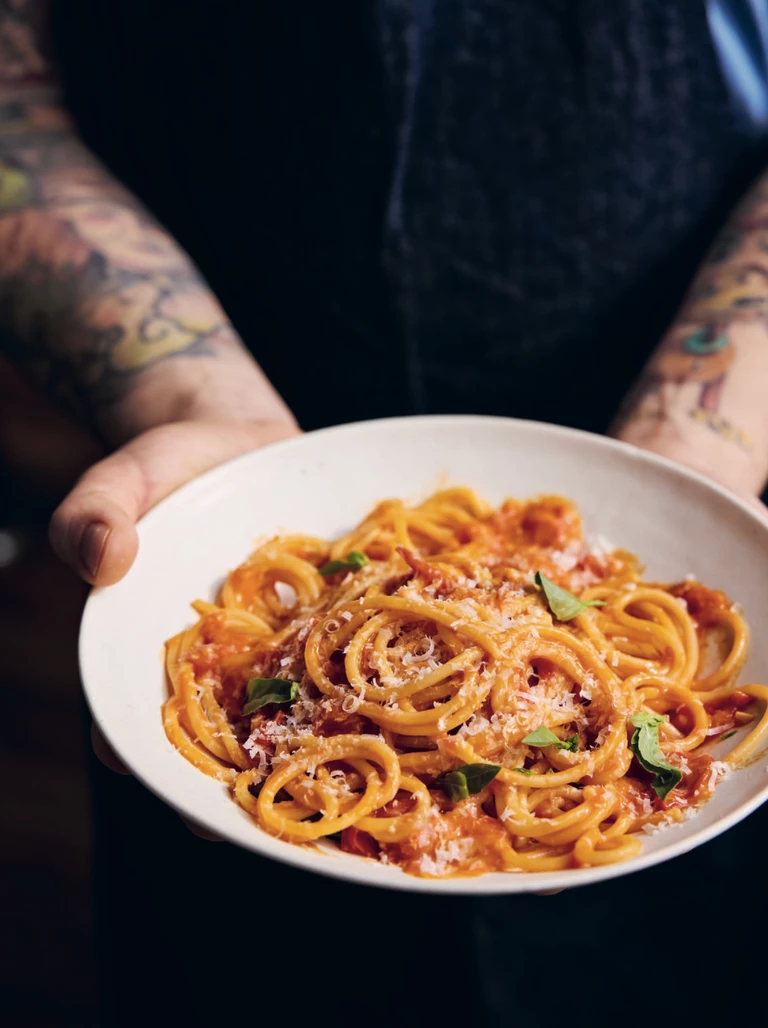 Makaronowe PTSD, prostota i algorytmy. Mateo Zielonka opowiada o życiu w rytmie pronto!