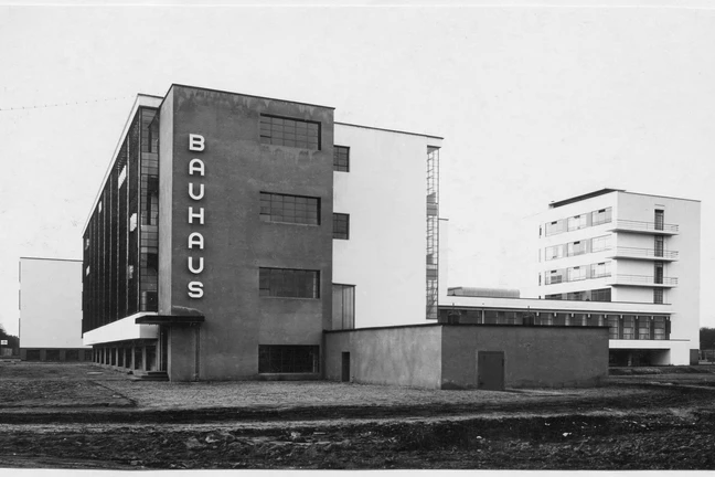 Women of the Bauhaus: The Story of Female Artists Captured in 300 Photographs