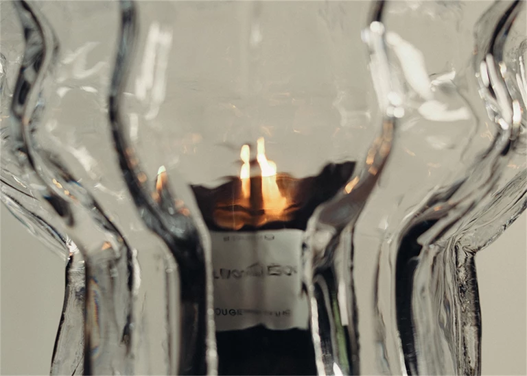 Iittala x Byredo: wspólna kolekcja szkła i zapachów LJUS