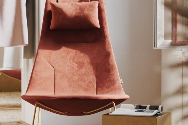 Fotel morelowy Chic lounge w biurze — jakie krzesło wybrać do biura i domu?