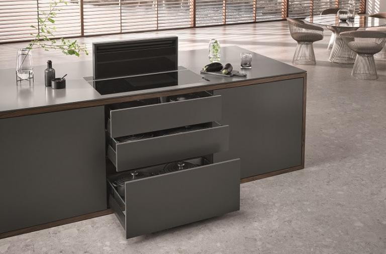 Black Levantar – dyskretne wsparcie w minimalistycznej kuchni