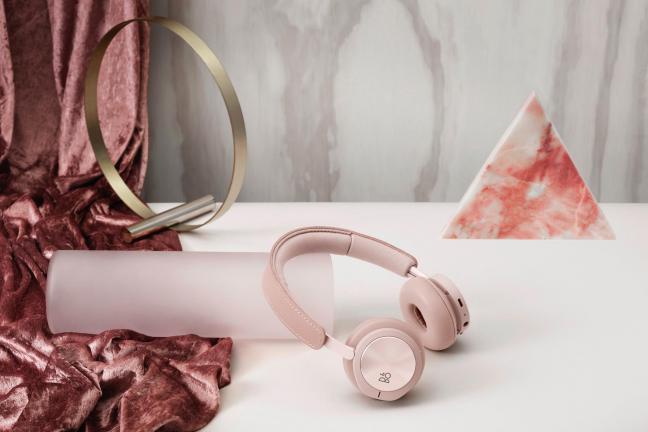 Bang & Olufsen: klasyki dźwięku i designu w odcieniach różu