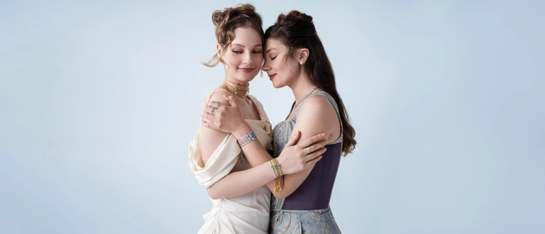 Fani „Bridgertonów” będą zachwyceni! Pandora i Netflix zaprezentowali nową kolekcję