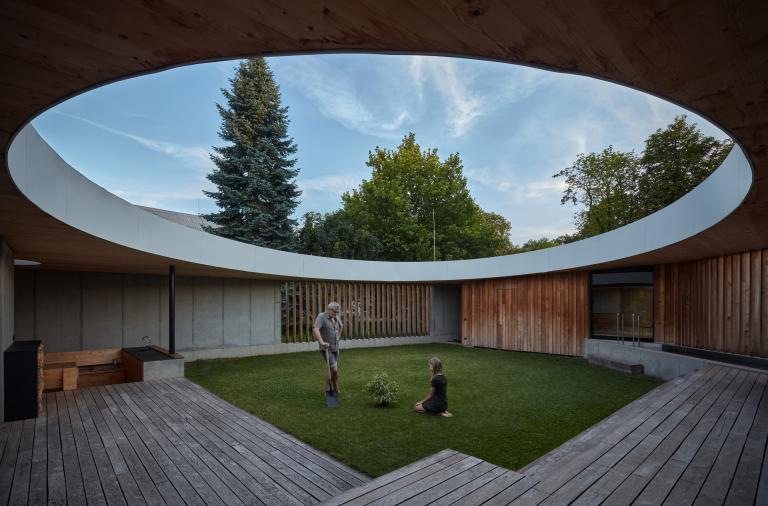 Współczesne Atrium Displuviatum