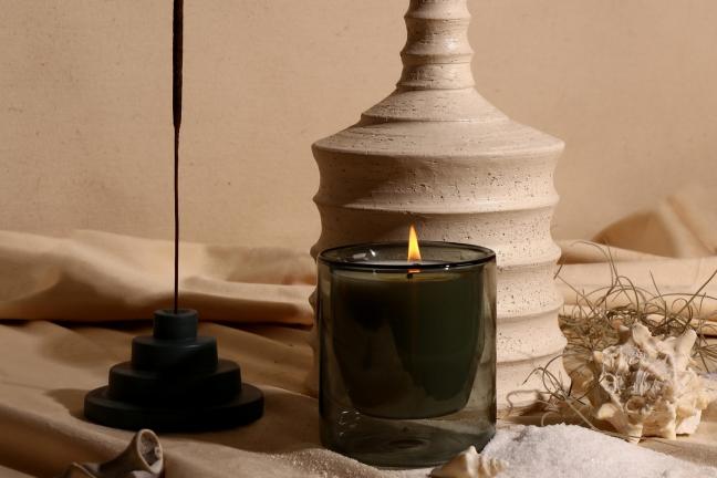 A candle that smells like Frank Lloyd Wrights designs