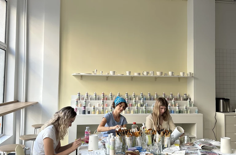 Create cafe - nowa warszawska kawiarnia w której pomalujesz ceramikę