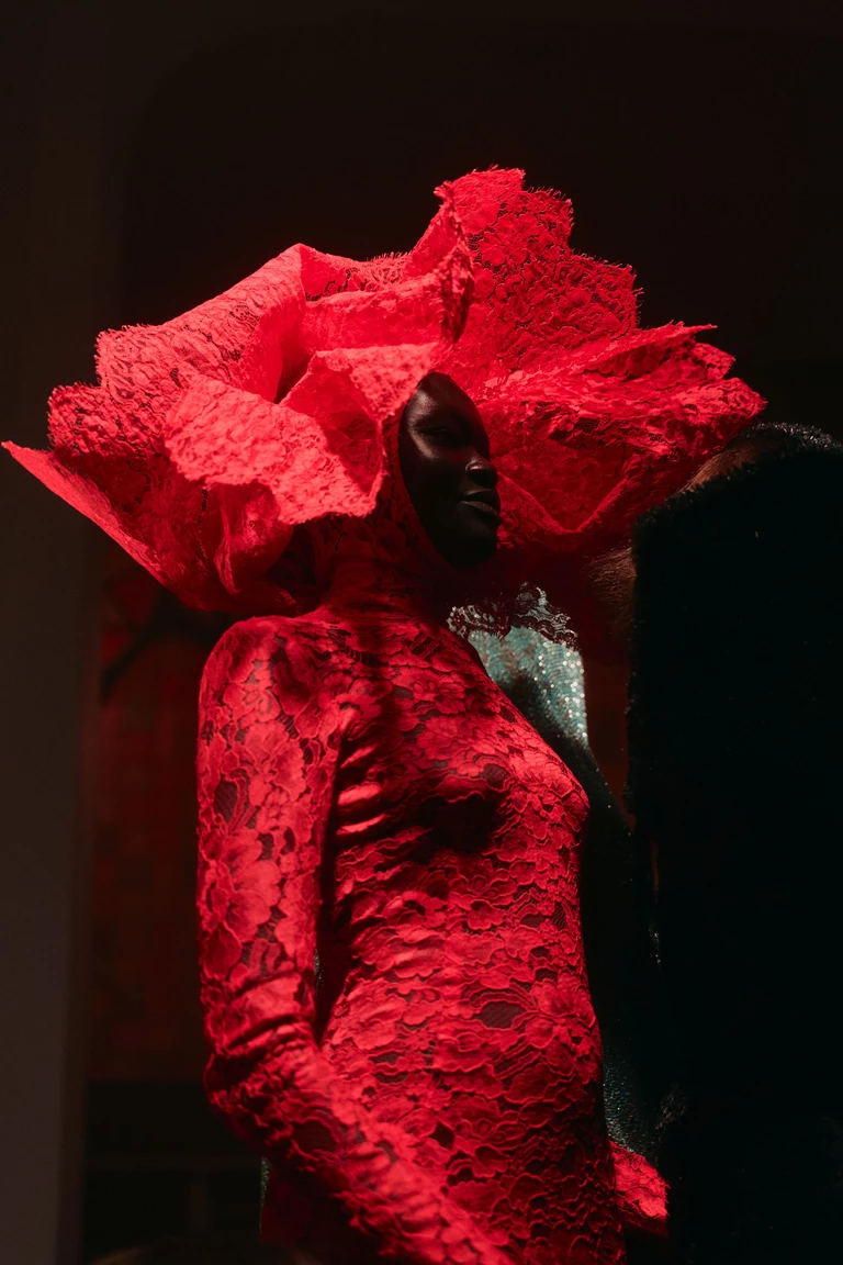 Gosia Baczyńska „Fashion Christmas Party”: Pokaz mody niczym duchowa ceremonia