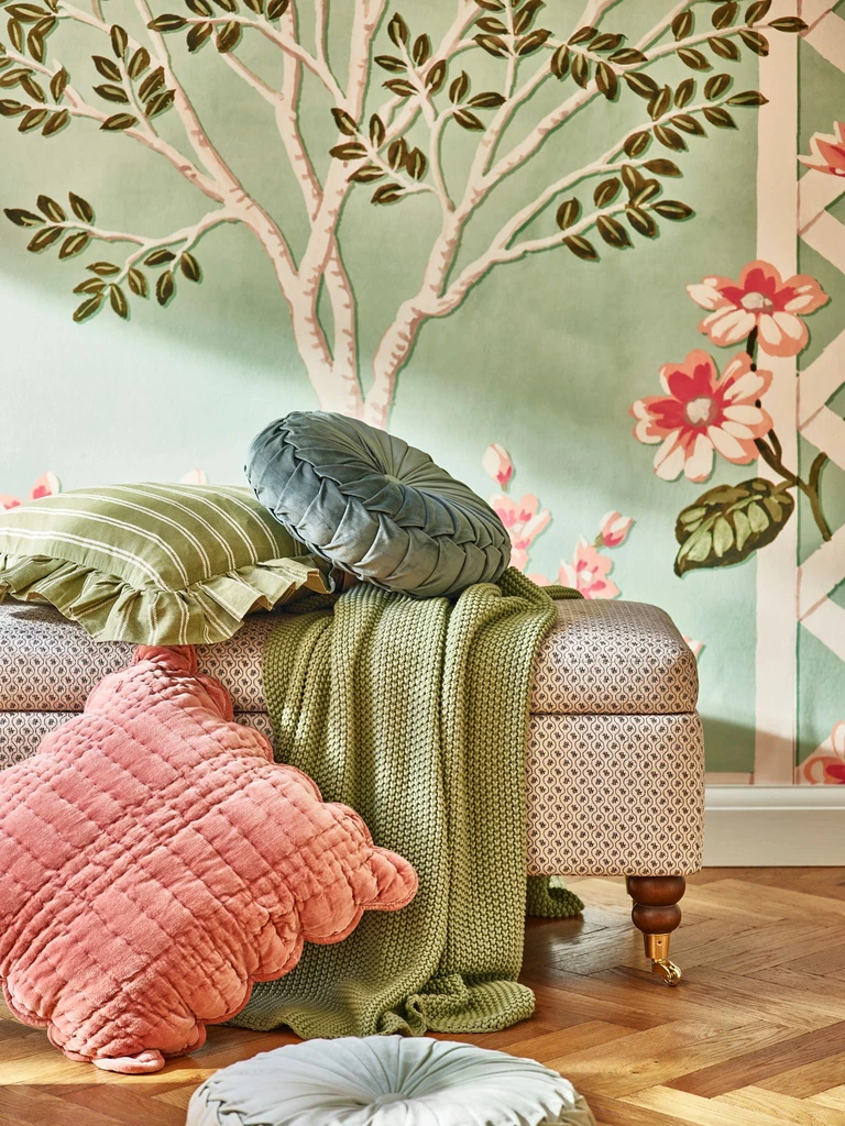 Wnętrze jak u Bridgertonów? Przygotuj swój dom na premierę 4. sezonu