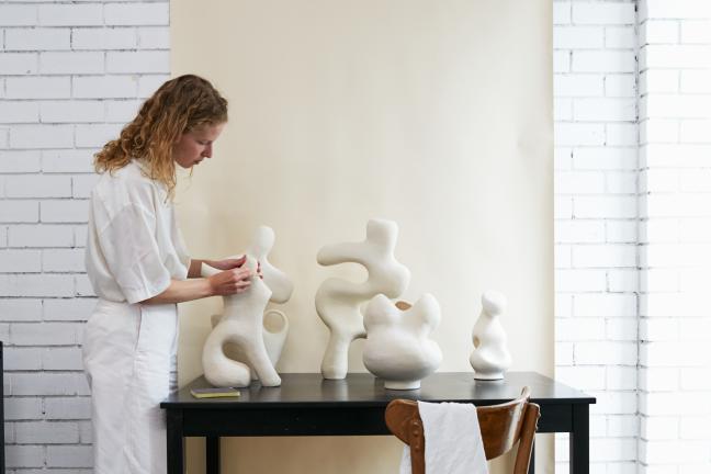 Her stories: Ceramiczne rzeźby Tatsiany Shevarenkovej