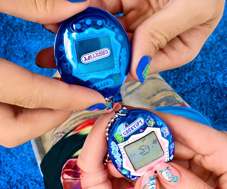 CASETiFY x Bandai przenoszą nas w retro krainę