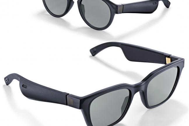 Glasses with built-in headphones